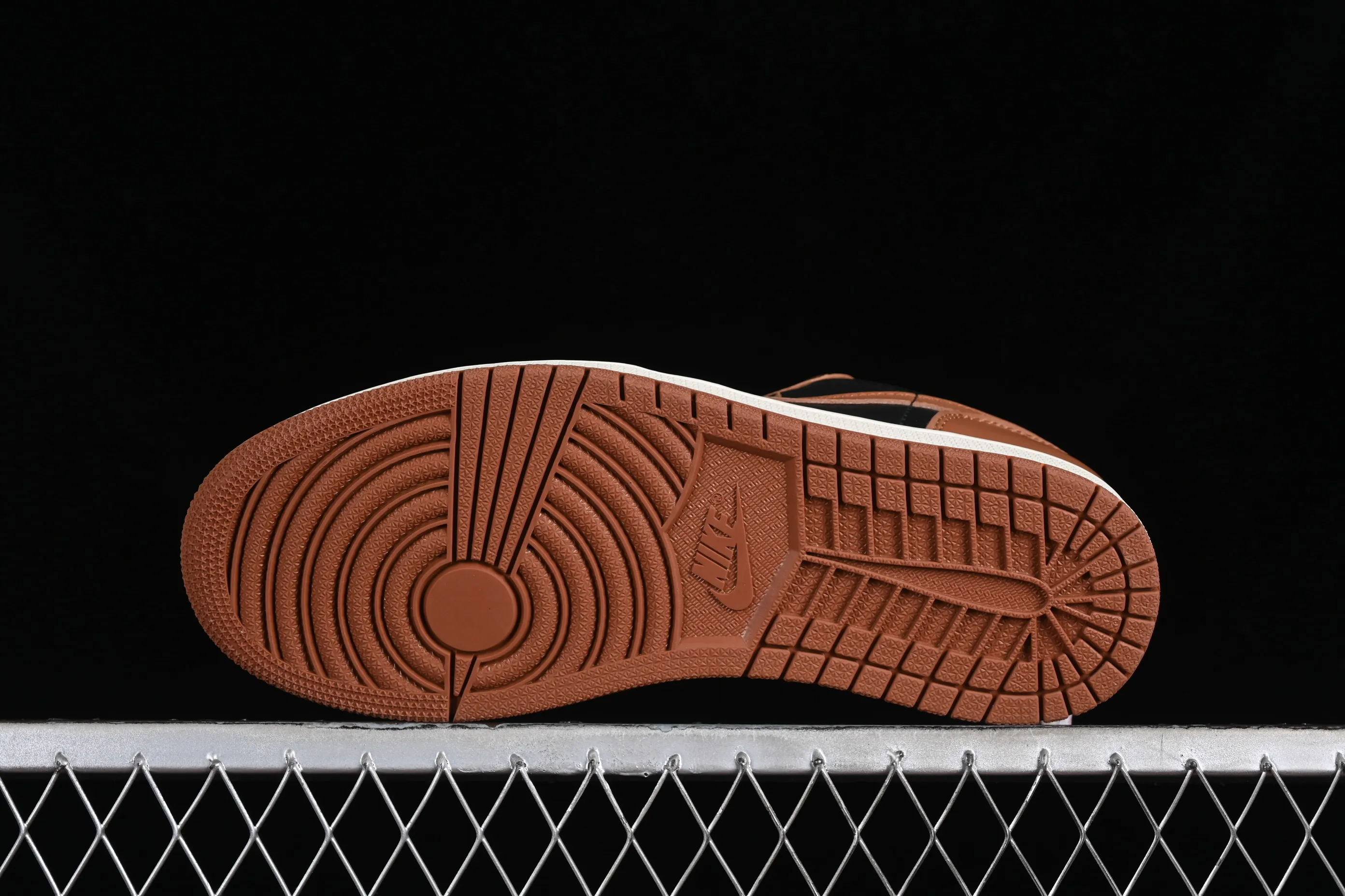 All categories Air Jordan Jordan series basketball shoes Air Jordan 1 Low Z version Air Jordan 1 Low AJ1 Joe 1 black mocha low-top cultural casual sneakers DC0774-021